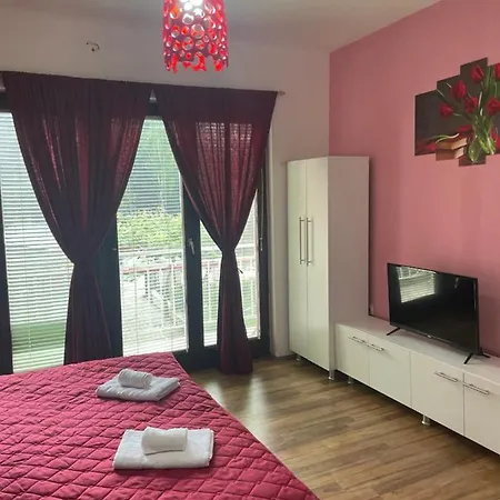 Apartment Angel *